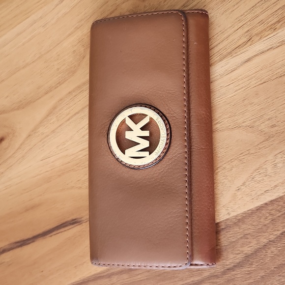 Michael Kors Brown Leather Wallet - Picture 16 of 16